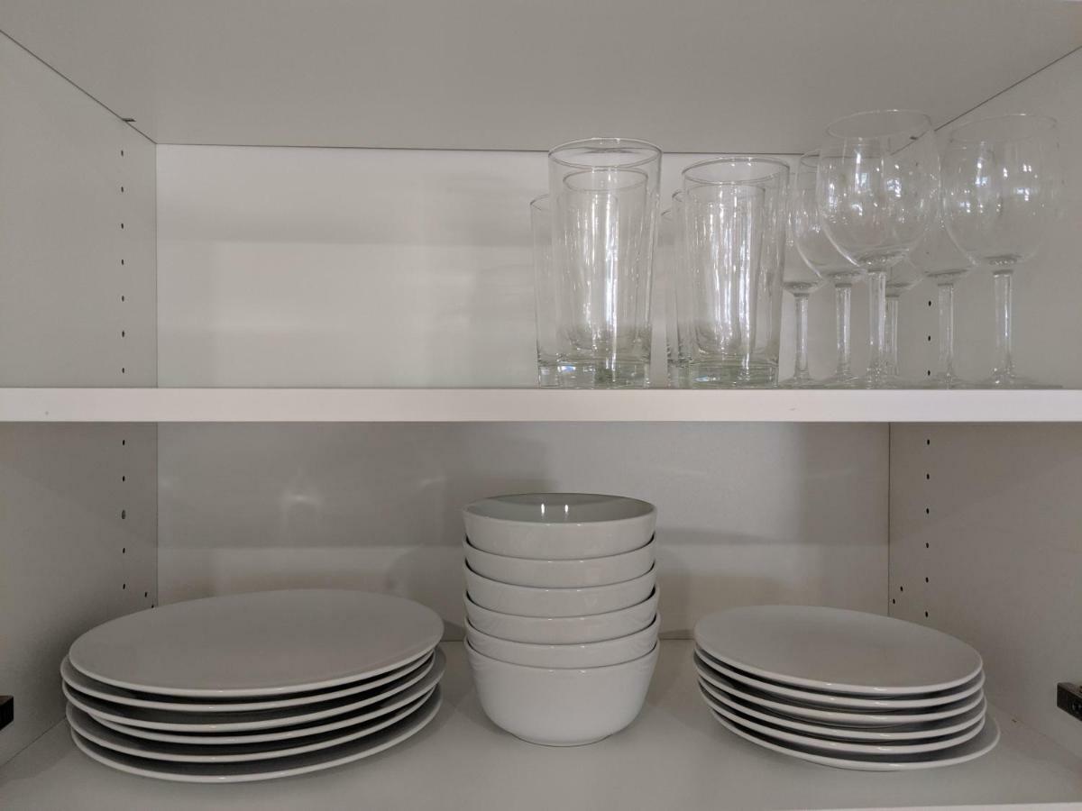 Spacious Basement One Bedroom Apartment, Wifi. 몬트리올 외부 사진